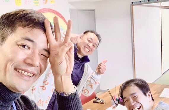 読書と年収は比例する。本を速く読むなら、楽読！